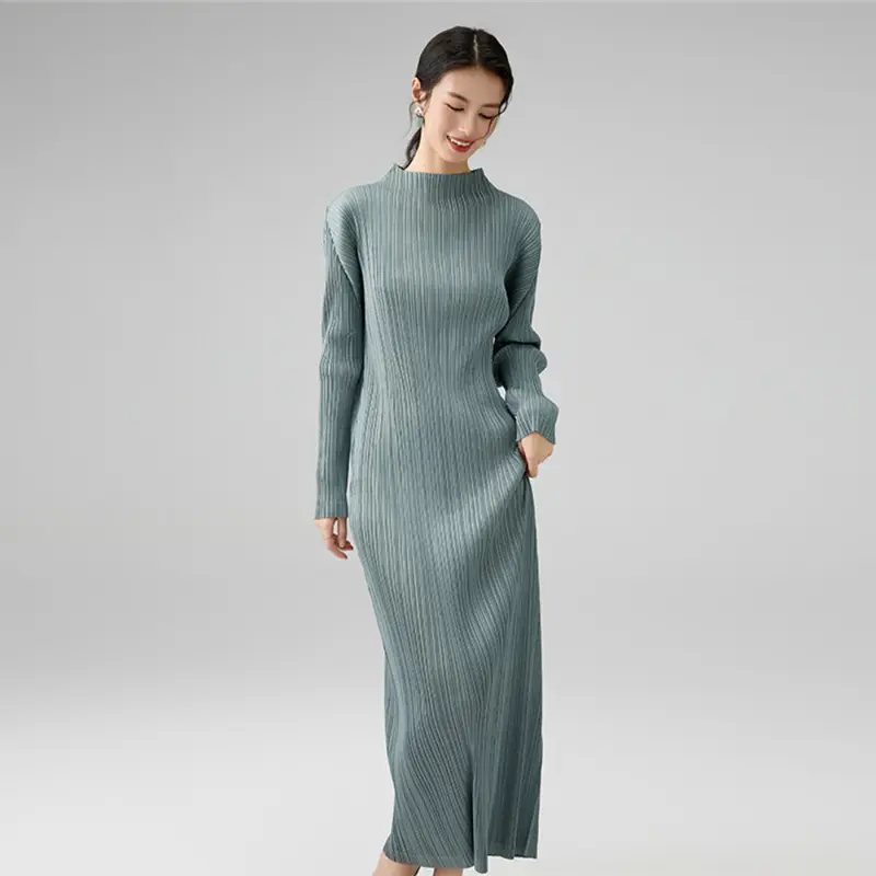 Elegant Pleated Long Sleeve Midi Dress (2).jpg