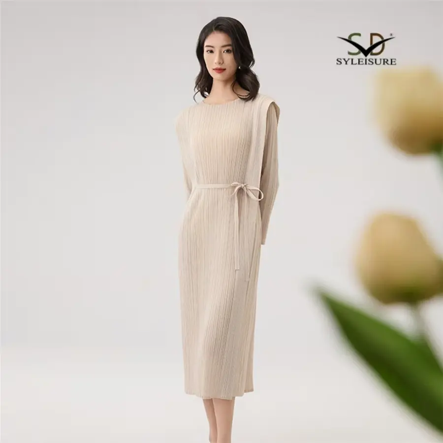 Women's Pleated Long - Sleeve Midi Dress (3).jpg