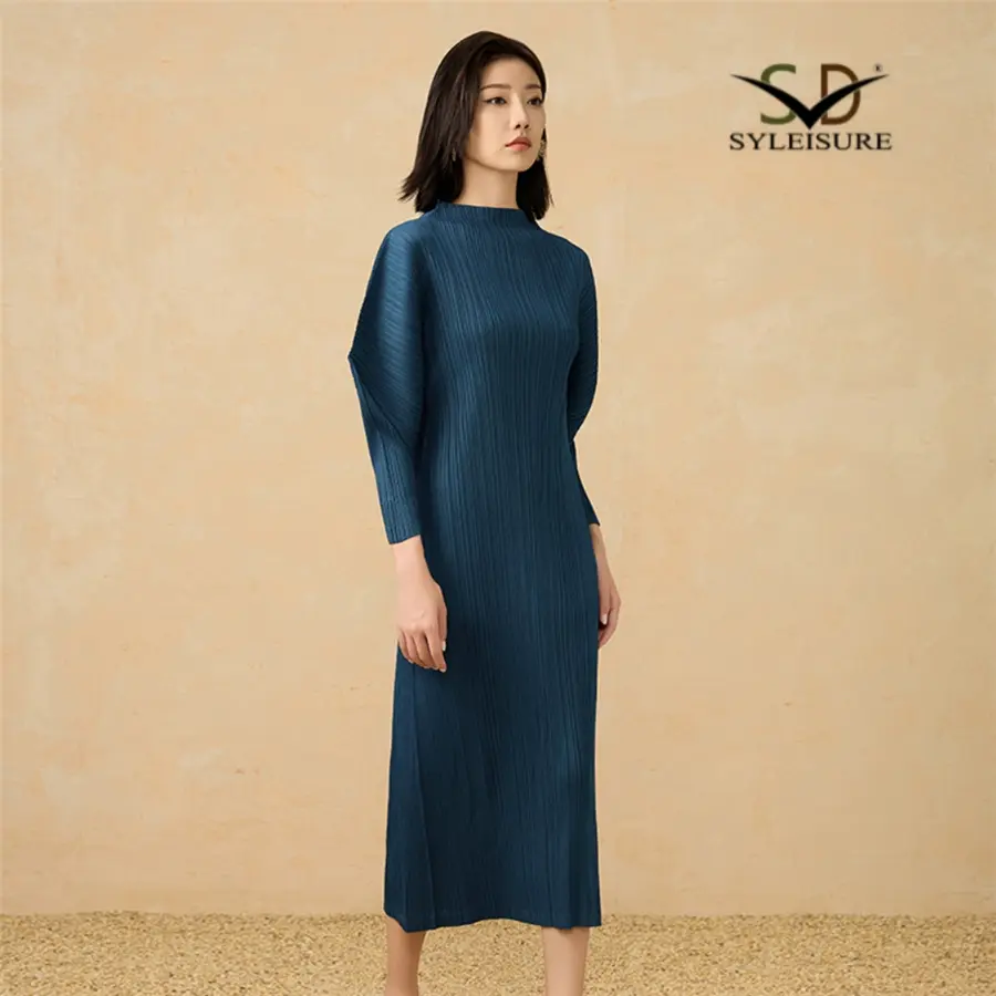 Loose Fit Midi Dress (2).jpg