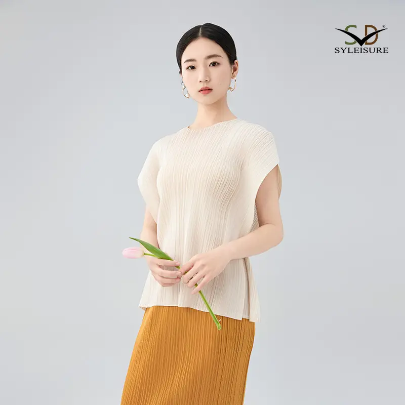 Women's Pleated Short - Sleeve Top (4).jpg