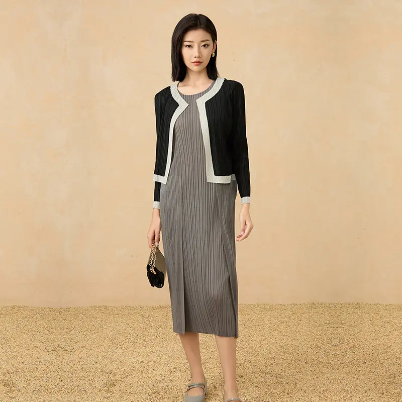 Elegant Pleated Contrast Trim Cardigan Jacket (3).jpg