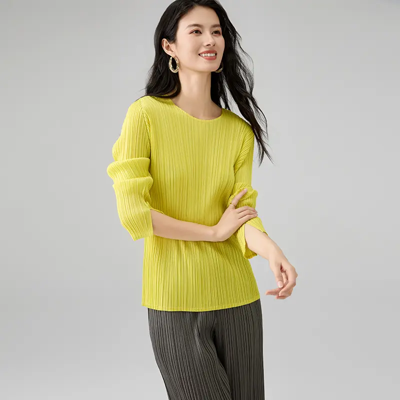 Discover the Charm of Modern Pleats – New Arrival Women’s Blouse