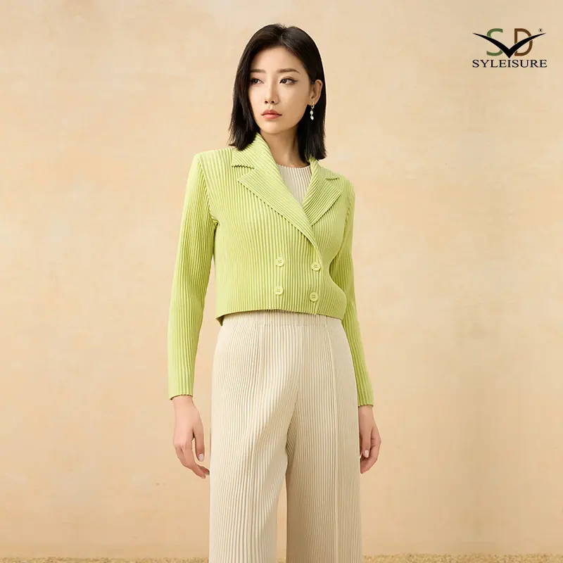 Women's Pleated Cropped Blazer (4).jpg