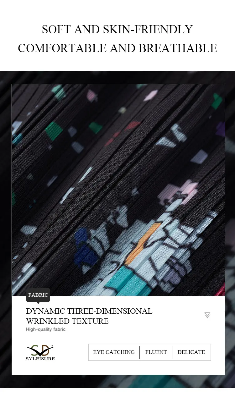 Women's Pleated Printed Hooded Jacket (6)