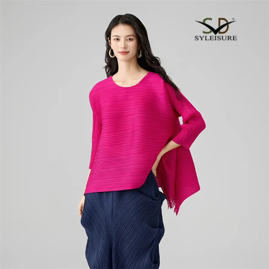 Quarter Sleeve Pleated Asymmetric Top (2).jpg