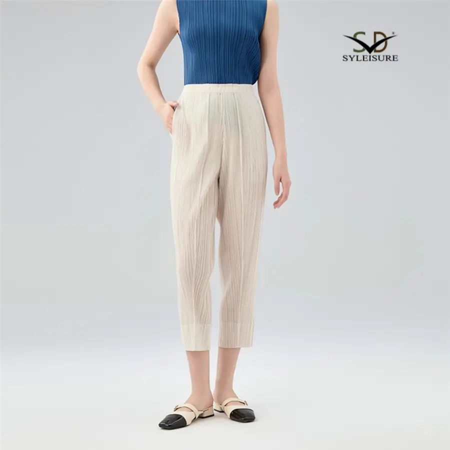 Women's Pleated Cropped Pants (2).jpg