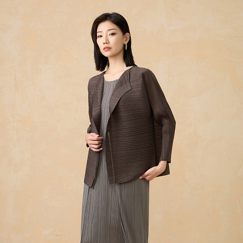 Women's Pleated Lightweight Outerwear Jacket (6).jpg