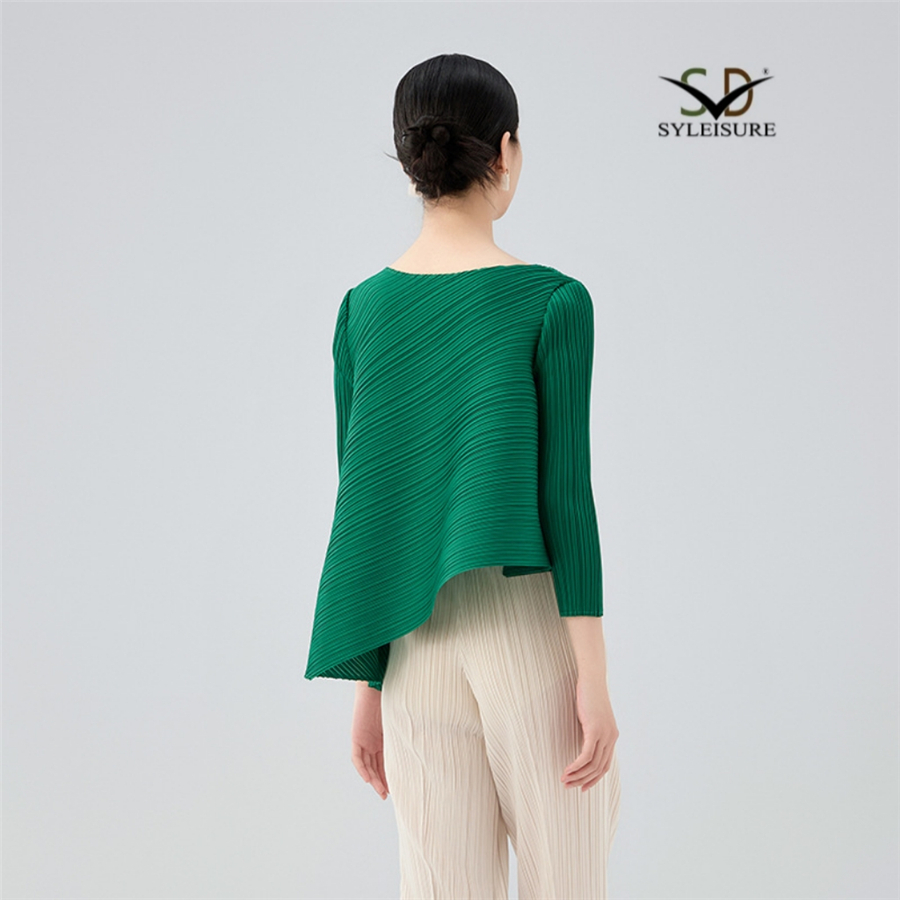 Quarter Sleeve Pleated Asymmetric Top (4).jpg