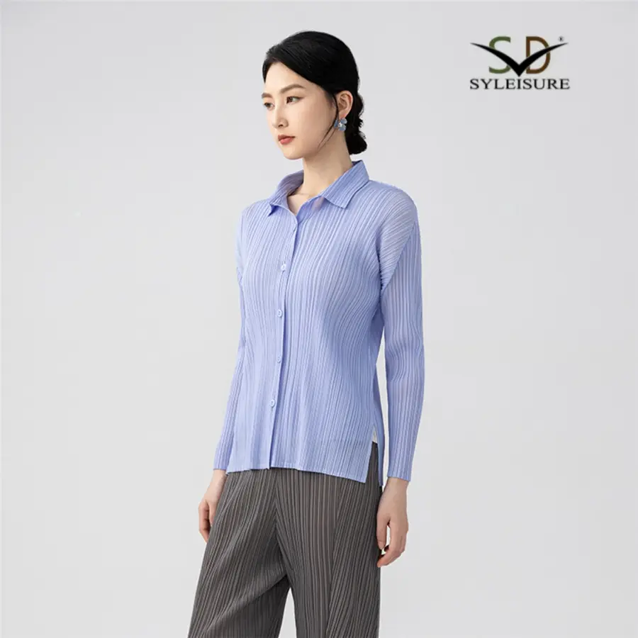 Women's Pleated Long - Sleeve Shirt (2).jpg