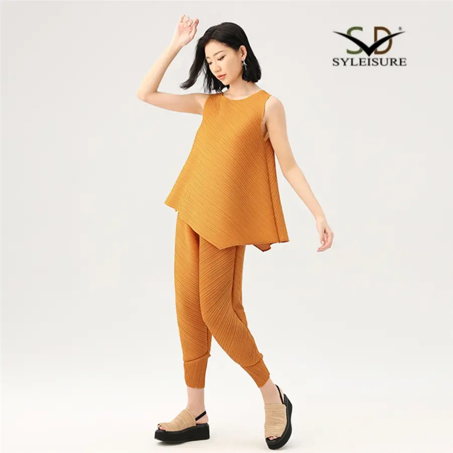 Asymmetric Top and Pants Set (2).jpg