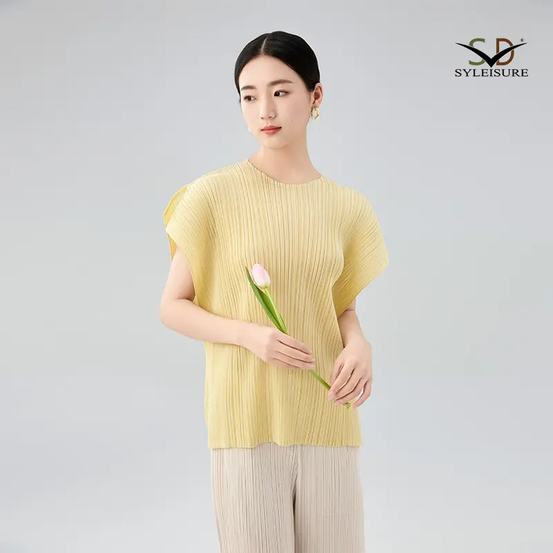 Women's Pleated Short - Sleeve Top (2).jpg